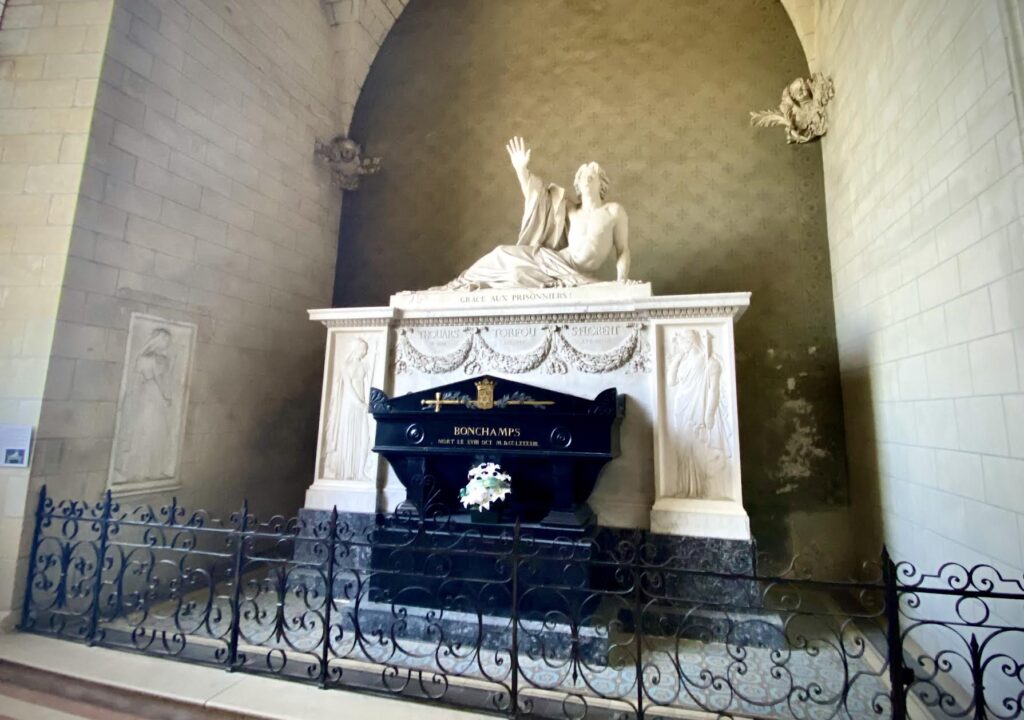 Le tombeau de Bonchamps à St Florent-le-Vieil