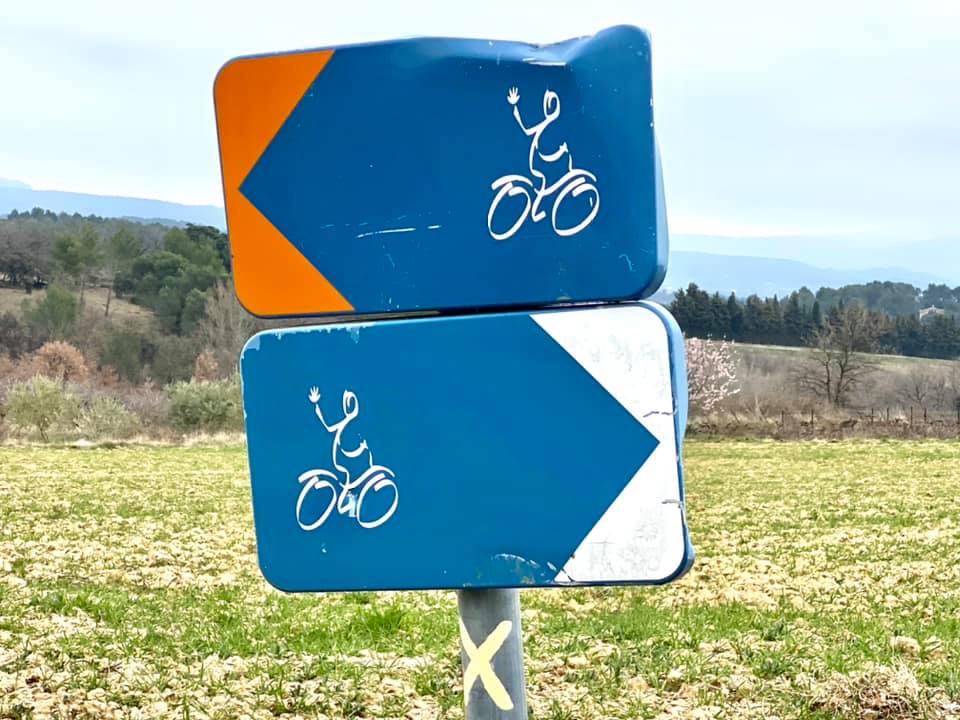 Signalétique Tour du Luberon
