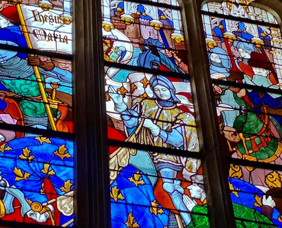 Vitrail cathédrale Sainte-Croix