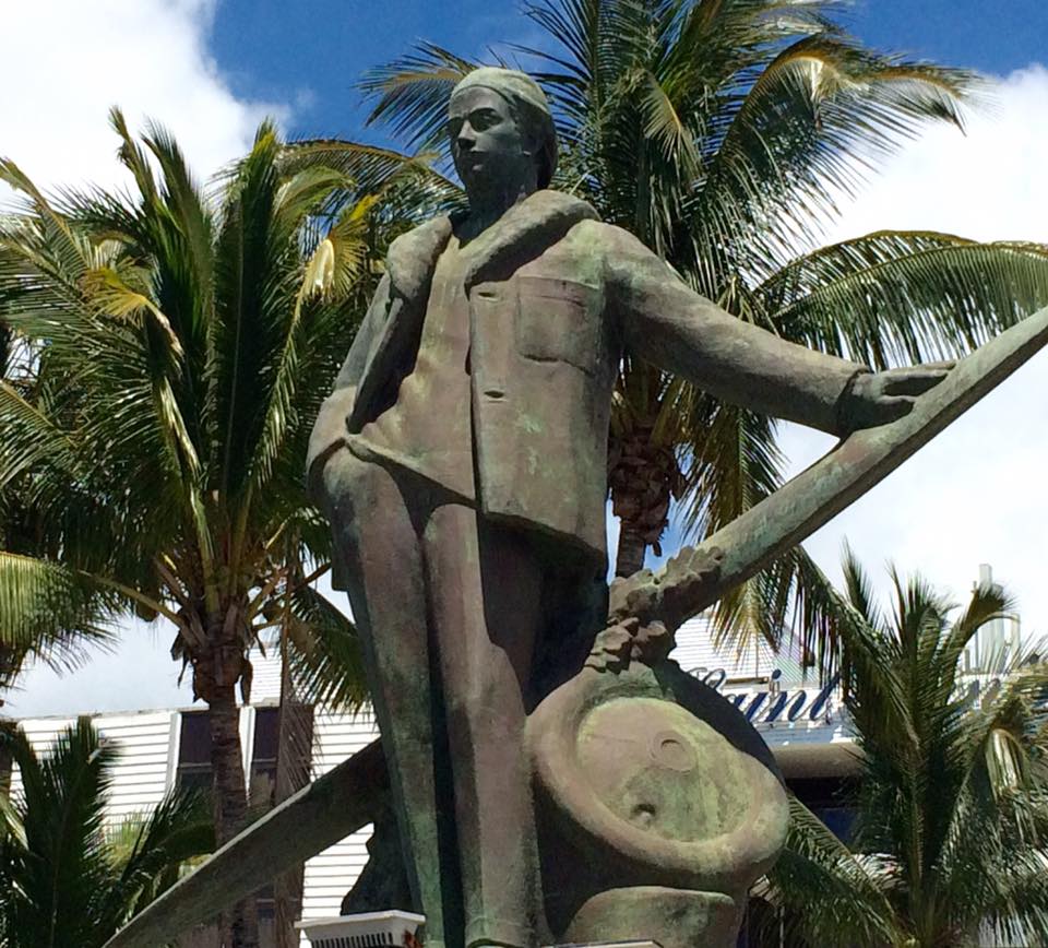 Statue de Roland Garros à La Réunion