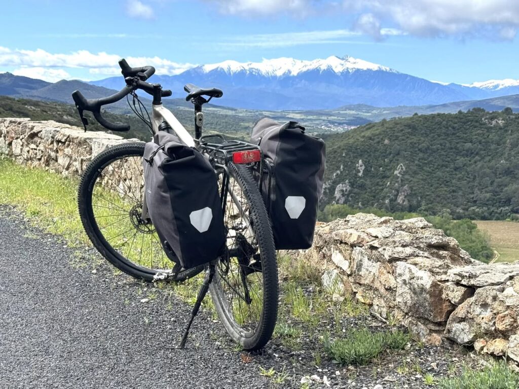 Sur la route de Tautavel (V 81)