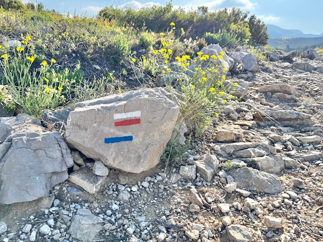 Marque GR 98-51, calanques de Marseille