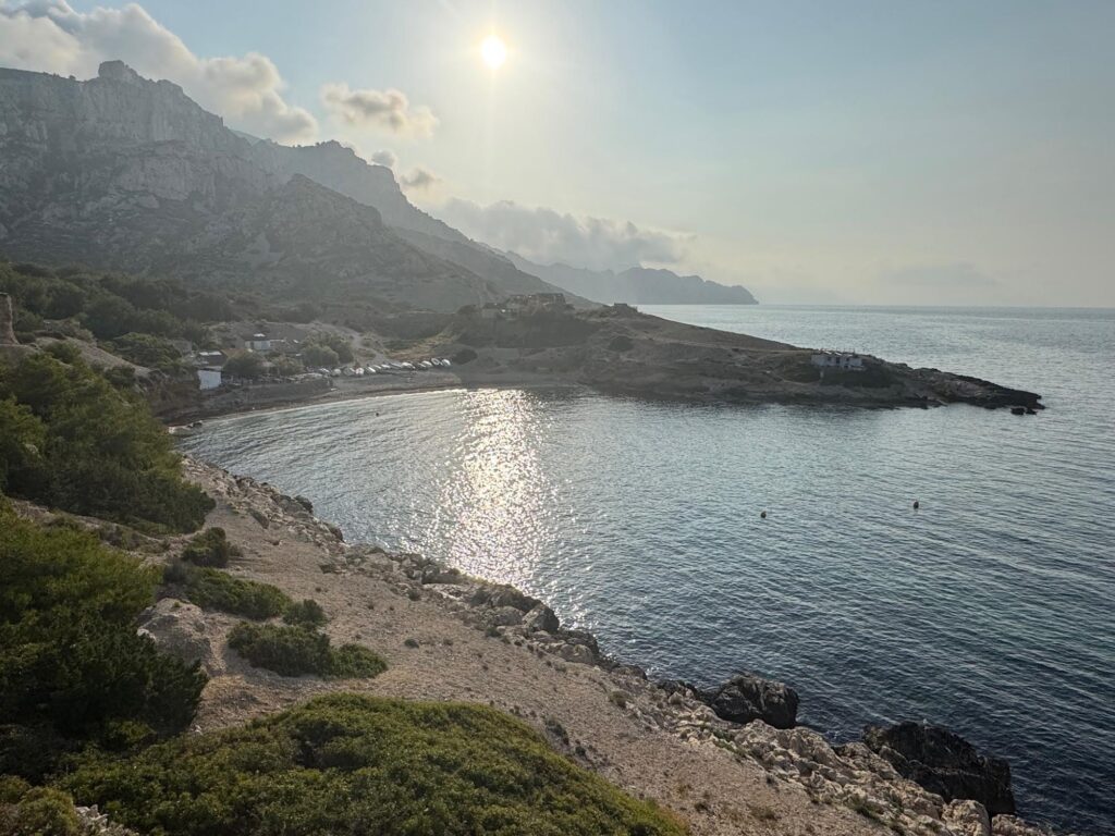 La Calanque de Marseilleveyre dans la lumière du matin