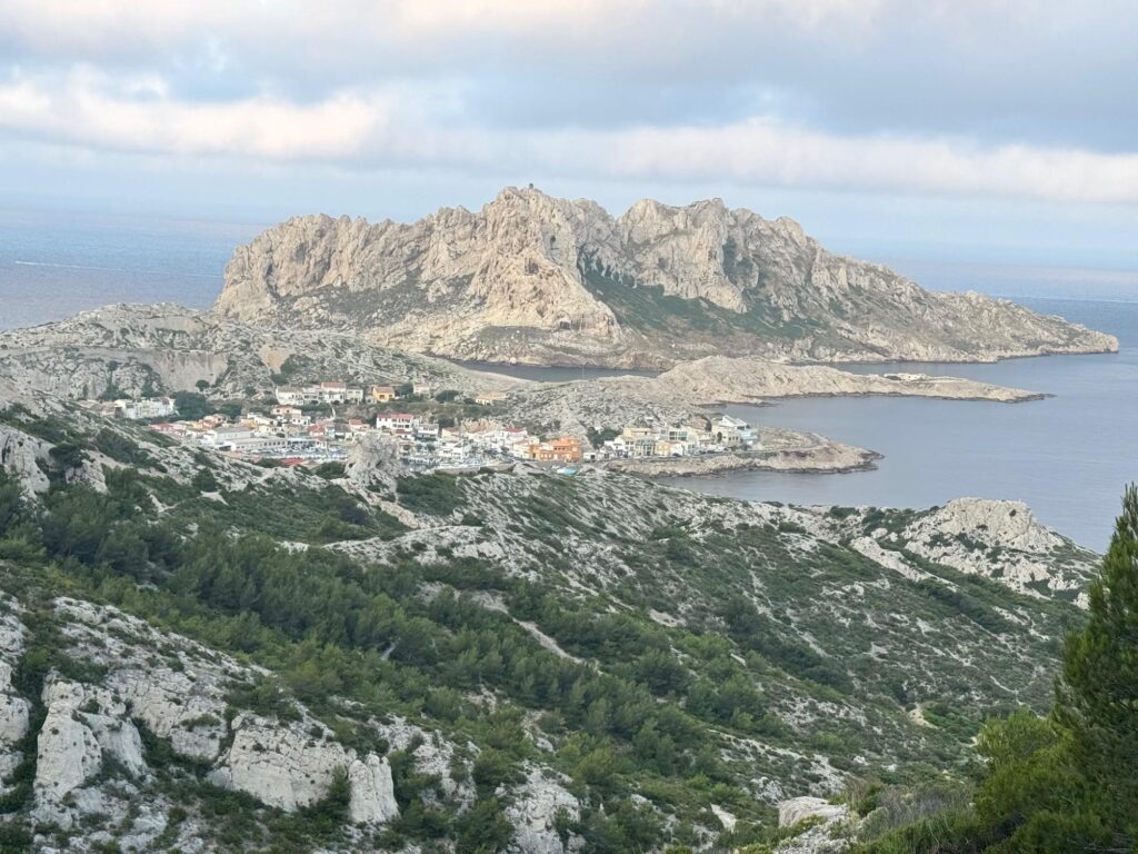 Les Goudes et l'Île Maïre à Marseille