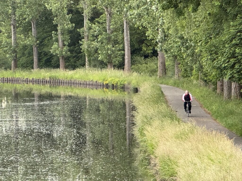 Le canal du Centre, en Bourgogne