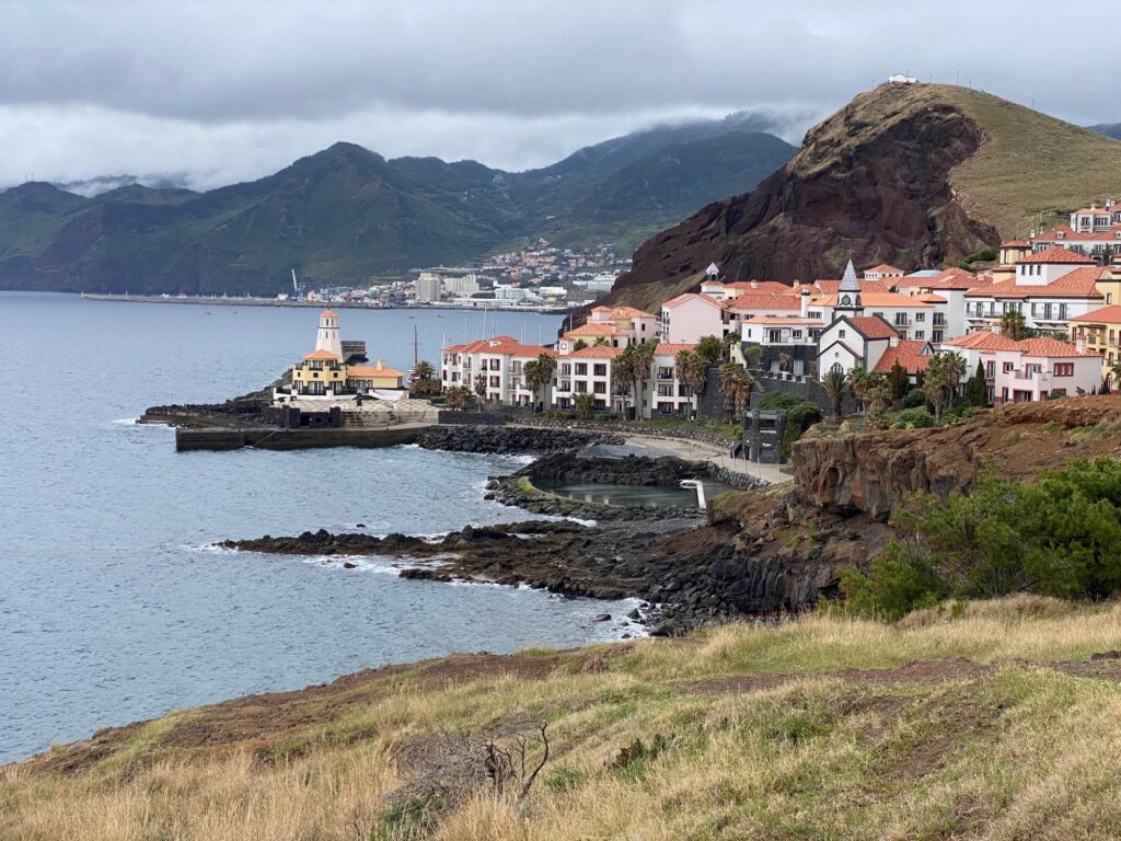 Le port de Caniçal, Madère