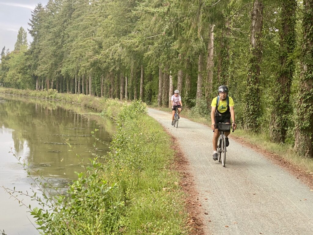 Sur le canal de Nantes à Brest