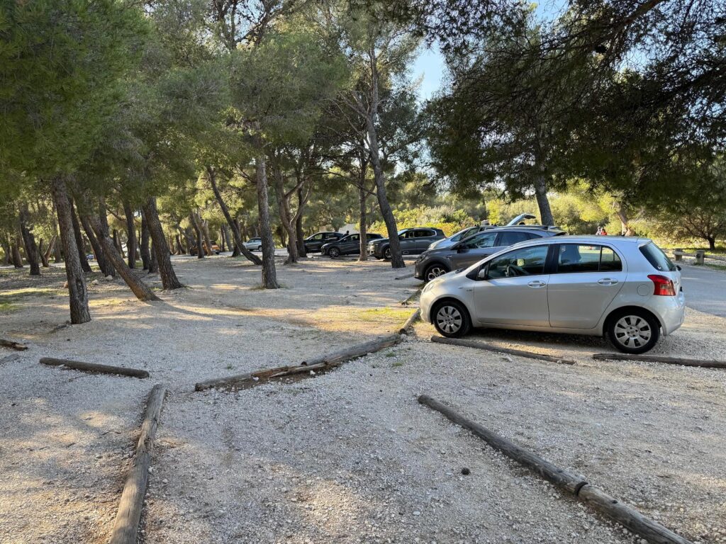 Le parking de la Presqu'île, Cassis