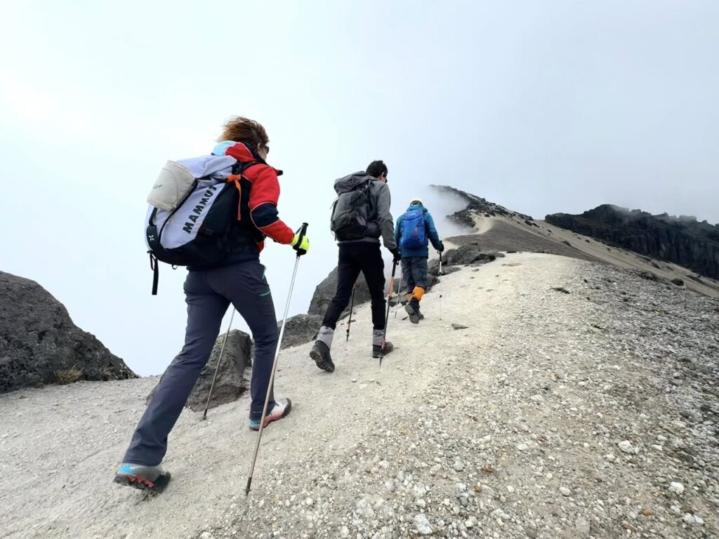 Ascension des géants d'Équateur