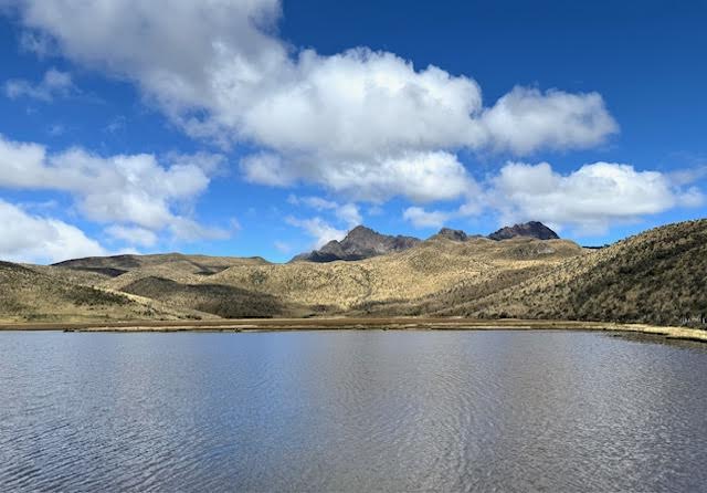 La lagune de Limpiopungo, Équateur