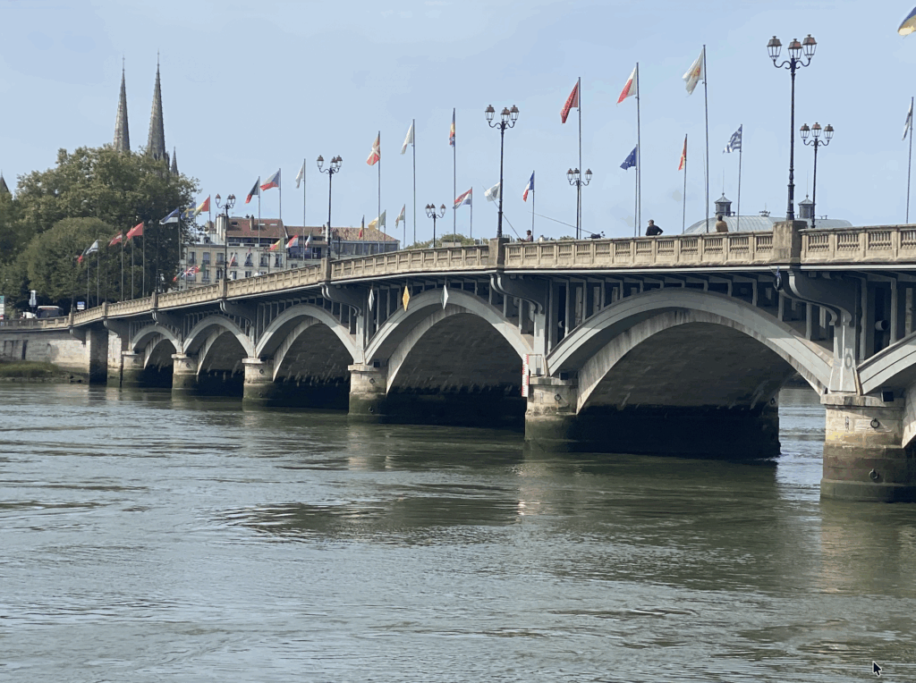 Le pont Saint-Esprit à Bayonne