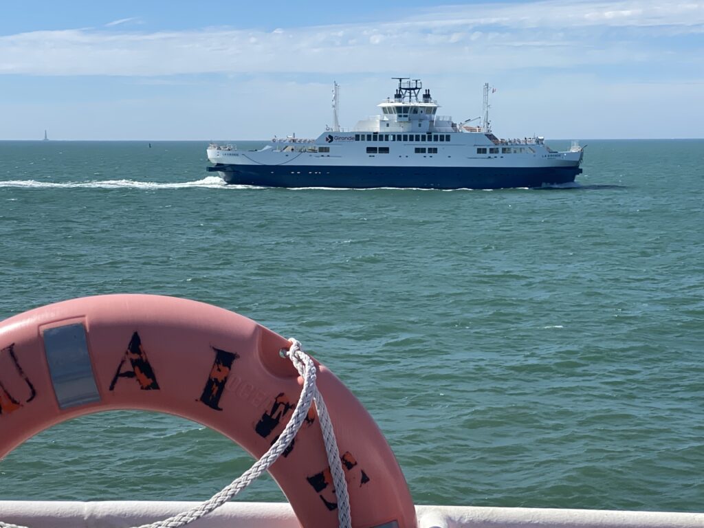 Traversée de la Gironde entre Royan et Soulac-sur-Mer