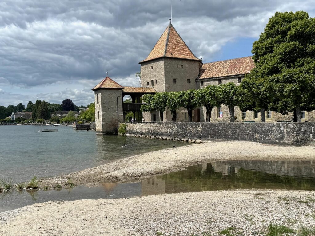 Le château de Rolle, Suisse