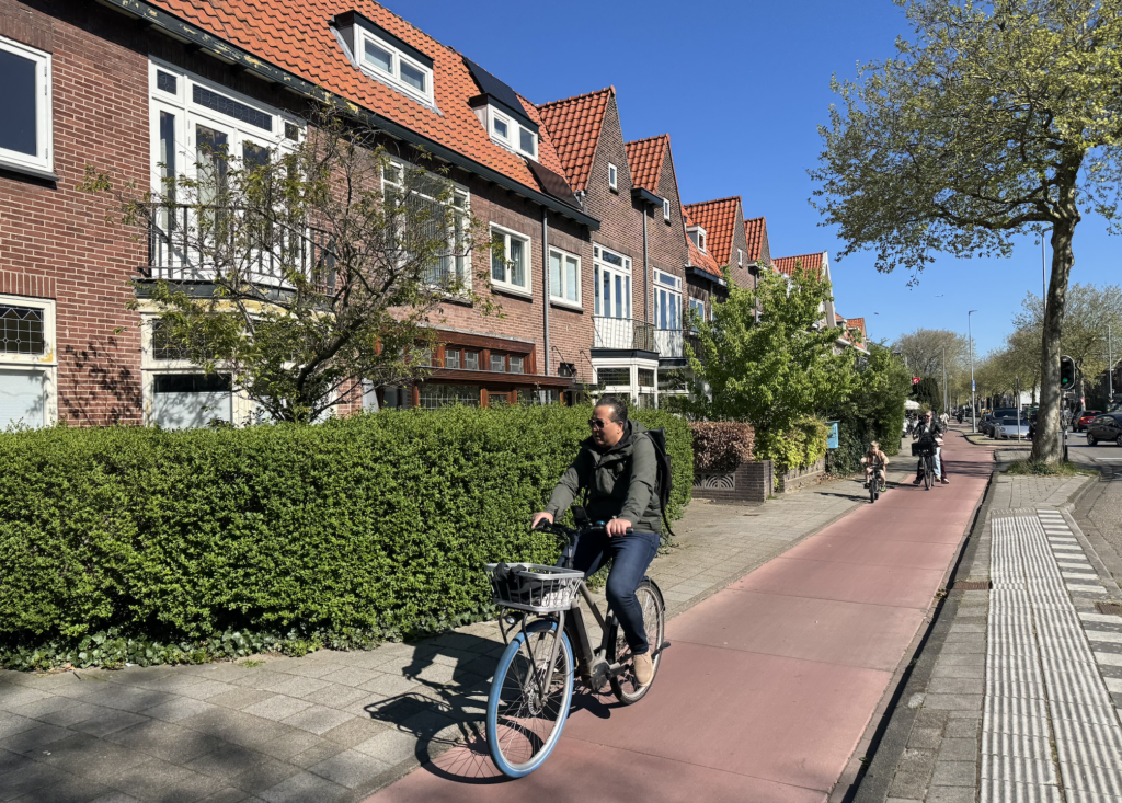 Dans une rue de Haarlem (Pays-Bas)