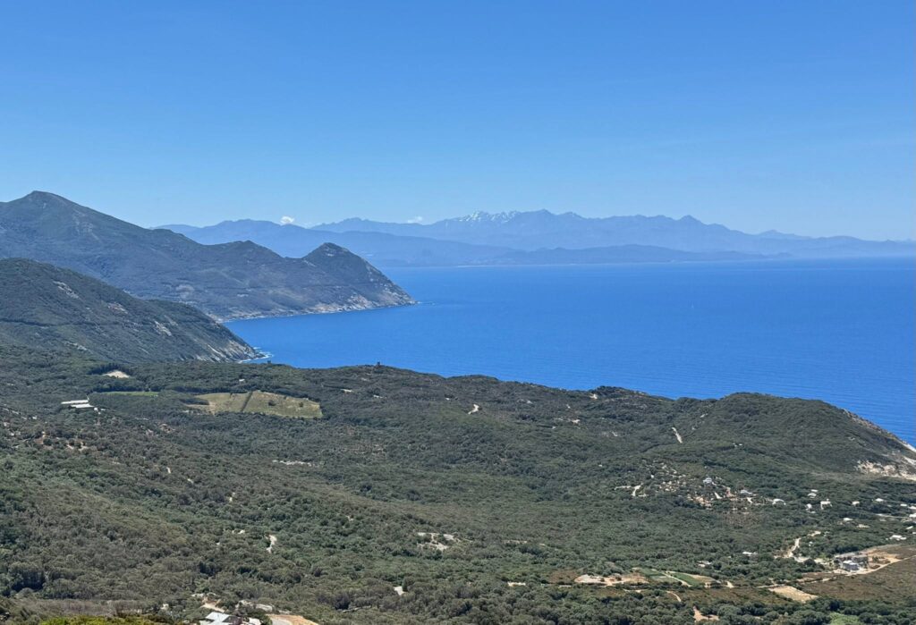 La vue depuis le col de la Serra, 1ère étape de la GT 20