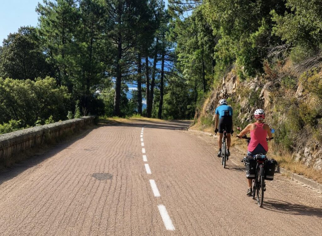 Sur la GT20, en Corse